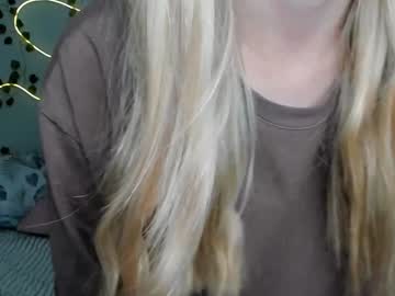 girl
        melissa_babyss cam image #3232311