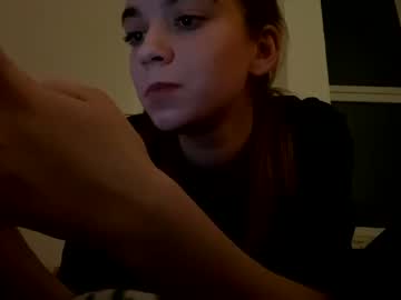 girl
        lilfrooti0 cam image #2230020