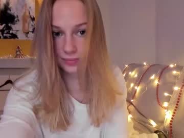 girl
        magic_couple13 cam image #2103643