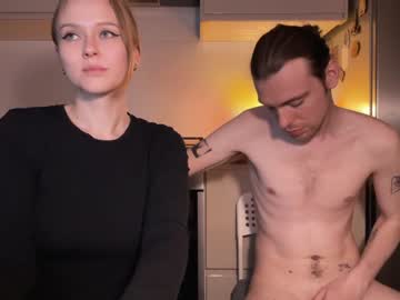couple
        babyytonight cam image #2816592