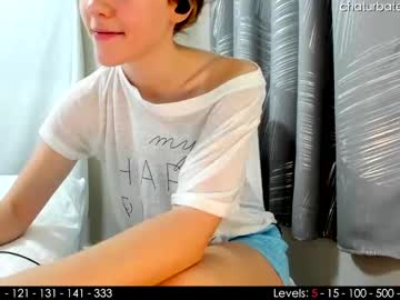 girl
        its_lily cam image #374455