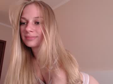 girl
        magic_couple13 cam image #1610633