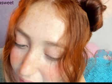 girl
        niilaa cam image #1910616