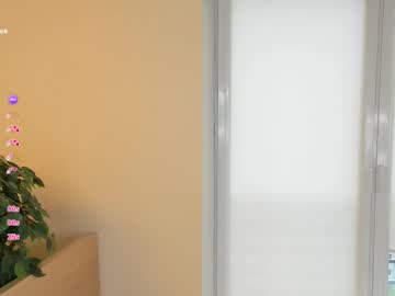 girl
        earlenedaughtrey cam image #4549165