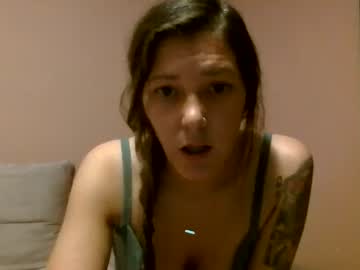 girl
        daydreamj cam image #2690403