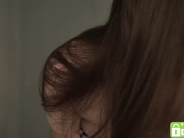 girl
        tessarosse_ cam image #1088349