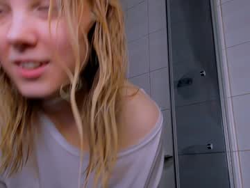 girl
        darleneferran cam image #3528424