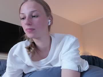 girl
        magic_couple13 cam image #3339224