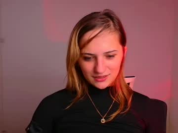girl
        molly_lyyy cam image #3563141