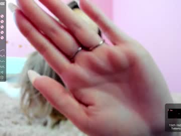 girl
        cass_andra cam image #590124