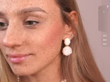 girl
        artease cam image #4157081