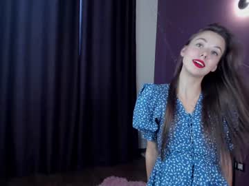 girl
        goldy_grace cam image #1485576