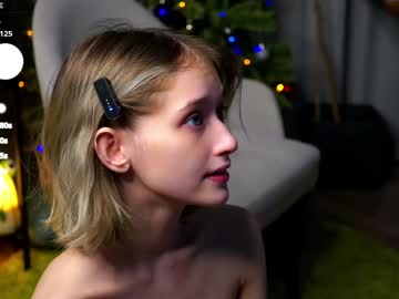 girl
        taitehambelton cam image #3843836