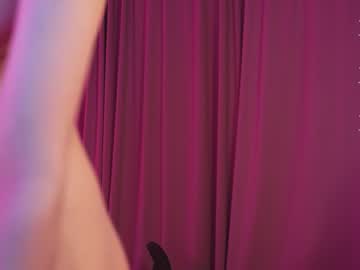 girl
        holliwould_ cam image #2630427