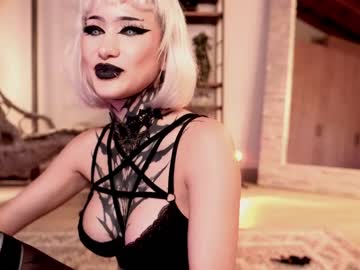 girl
        goth_dolll cam image #2583962