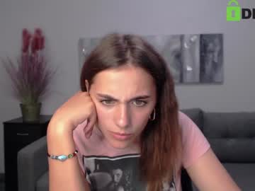 girl
        olga_casey cam image #1561774