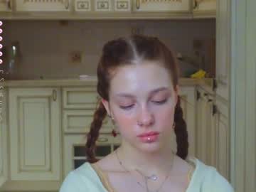 girl
        shirleywhitney cam image #2143025