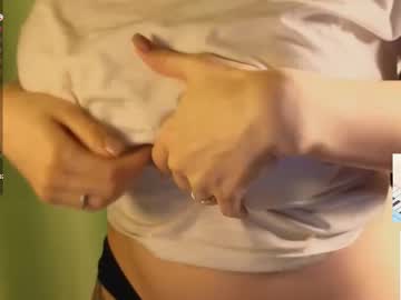 girl
        jokerbatman69 cam image #4119665