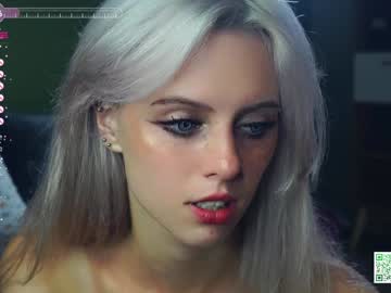 girl
        audreycarvin cam image #3016684