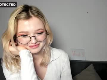 girl
        grace_smitt cam image #3104626