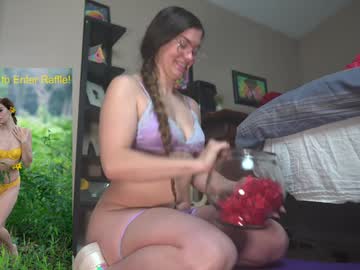 girl
        chroniclove cam image #4365513