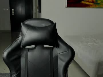 girl
        mary_janee__ cam image #1595906