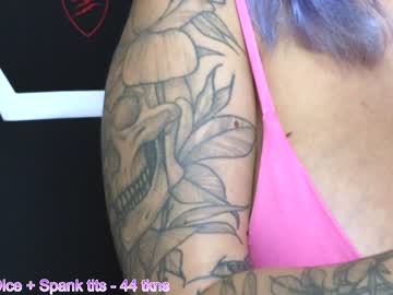 girl
        elliy_coy cam image #1346168
