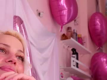 girl
        jollly_belle cam image #4500433