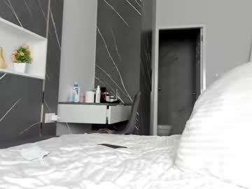 girl
        asiangirlandwhiteguy cam image #1800655