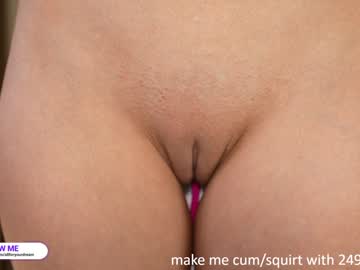 girl
        dovia cam image #2683485