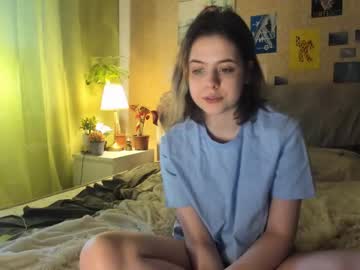 girl
        nessaa_moree cam image #613104