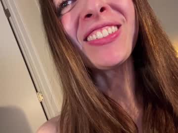 girl
        rosykindred cam image #1039378