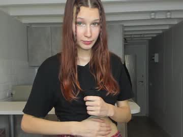 girl
        _calipso cam image #1698070