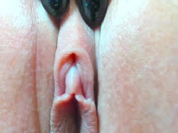 girl
        _witch__ cam image #1820889