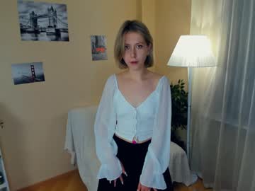 girl
        petraemans cam image #2382615