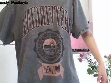 girl
        _octopussy_ cam image #2044881