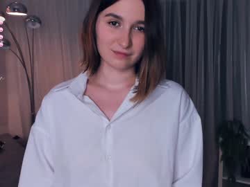girl
        ainsleyblumer cam image #2276163