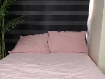 girl
        skytime96 cam image #3395698
