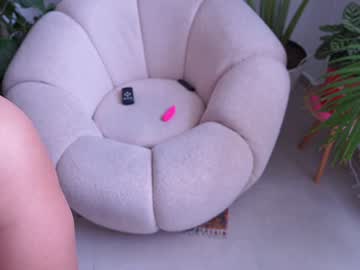 girl
        rebeccastonee cam image #1405413