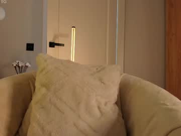 girl
        tollysage cam image #4385320