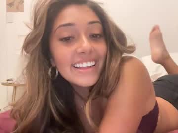 girl
        carlylark cam image #3379692