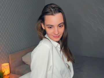 girl
        sia_lovely_ cam image #2774190