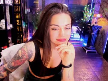 girl
        alma_pearl cam image #810287