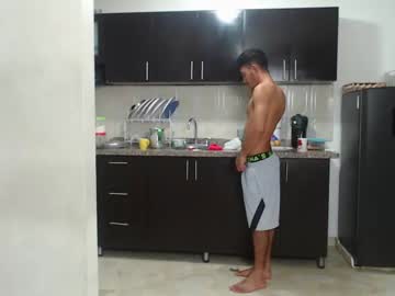 couple
        secrethause71605 cam image #1430415