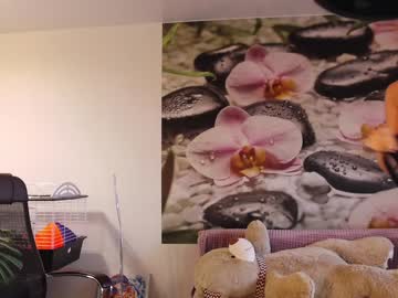 girl
        jennycutey cam image #1379681