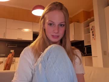 girl
        magic_couple13 cam image #2534116