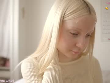 girl
        pureangeldolores cam image #2504230
