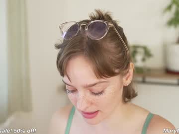 girl
        marymoody cam image #3240600