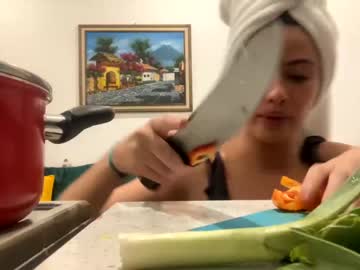 girl
        pinkbarbiedxll cam image #2608304