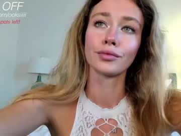 girl
        oksanafedorova cam image #1115512